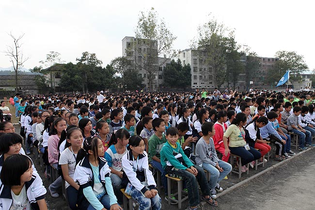 廣州博皓復(fù)合材料有限公司參加2014廣東江西商會捐資助學(xué)上猶行活動(dòng)